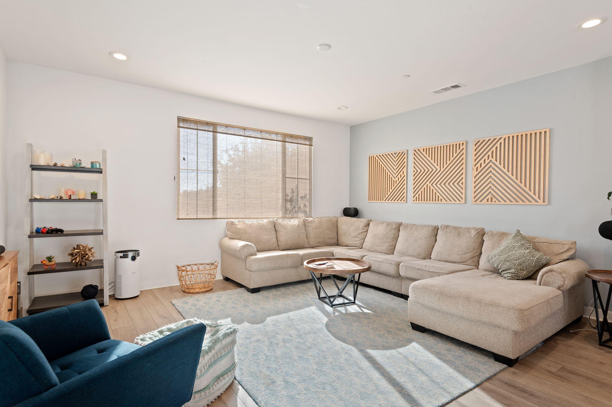 5701 Surfrider Way, 102