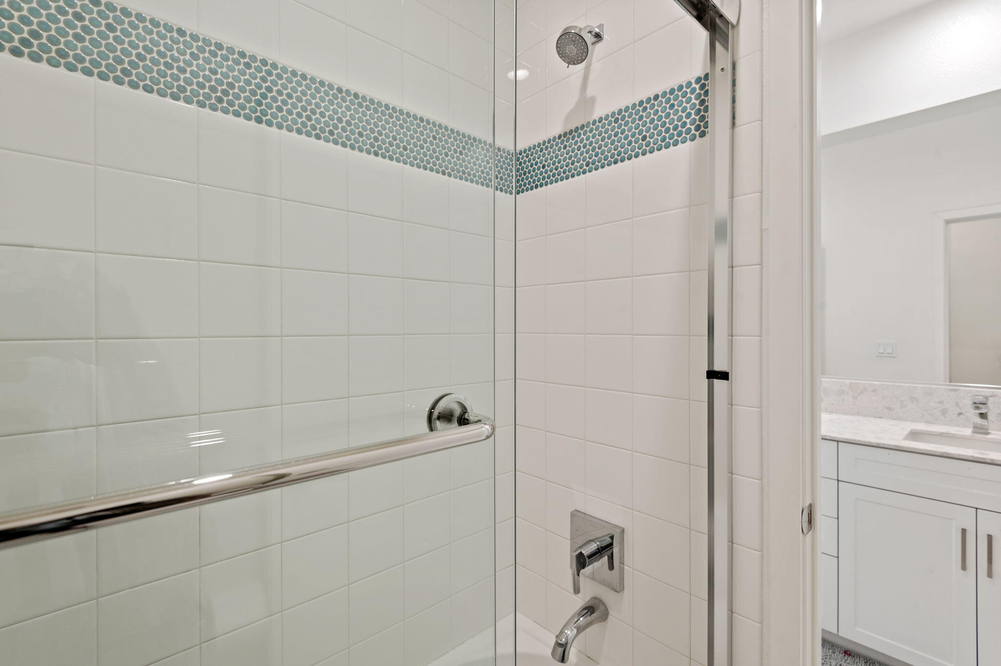 5701 Surfrider Way, 102