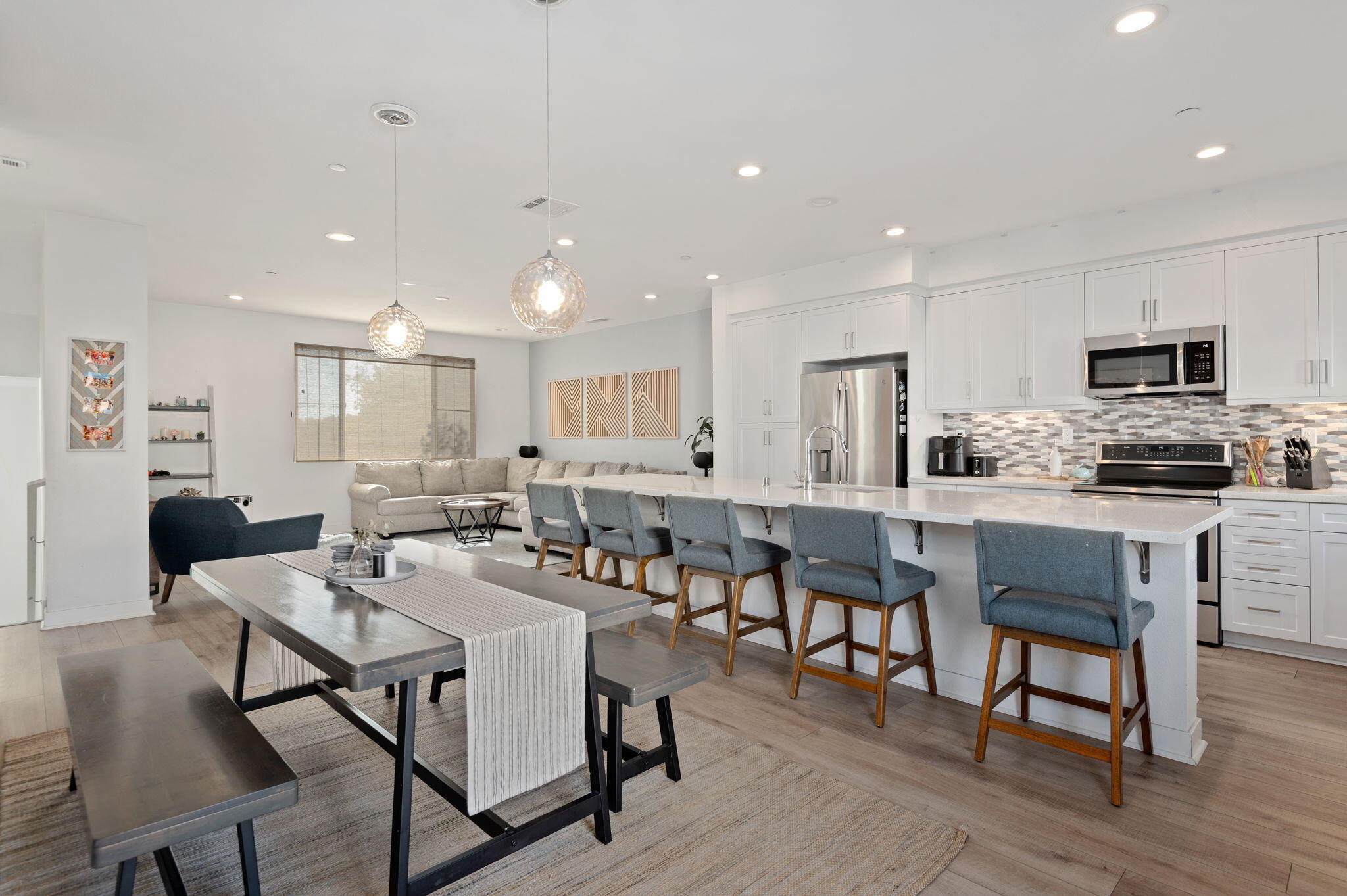 5701 Surfrider Way, 102