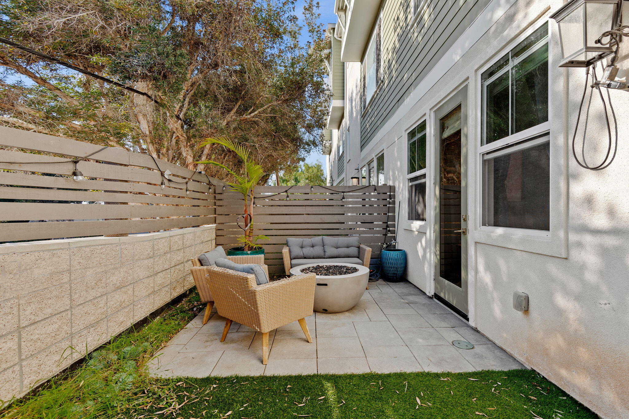 5701 Surfrider Way, 102