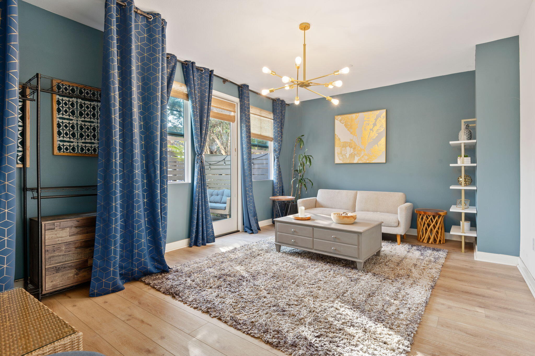 5701 Surfrider Way, 102