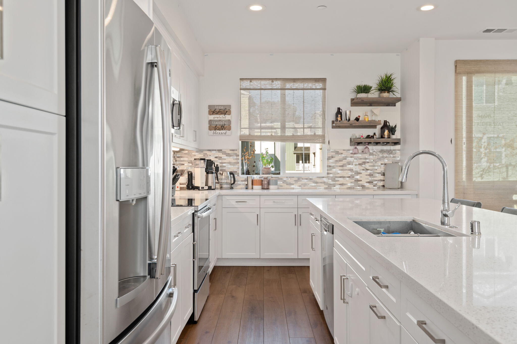 5701 Surfrider Way, 102