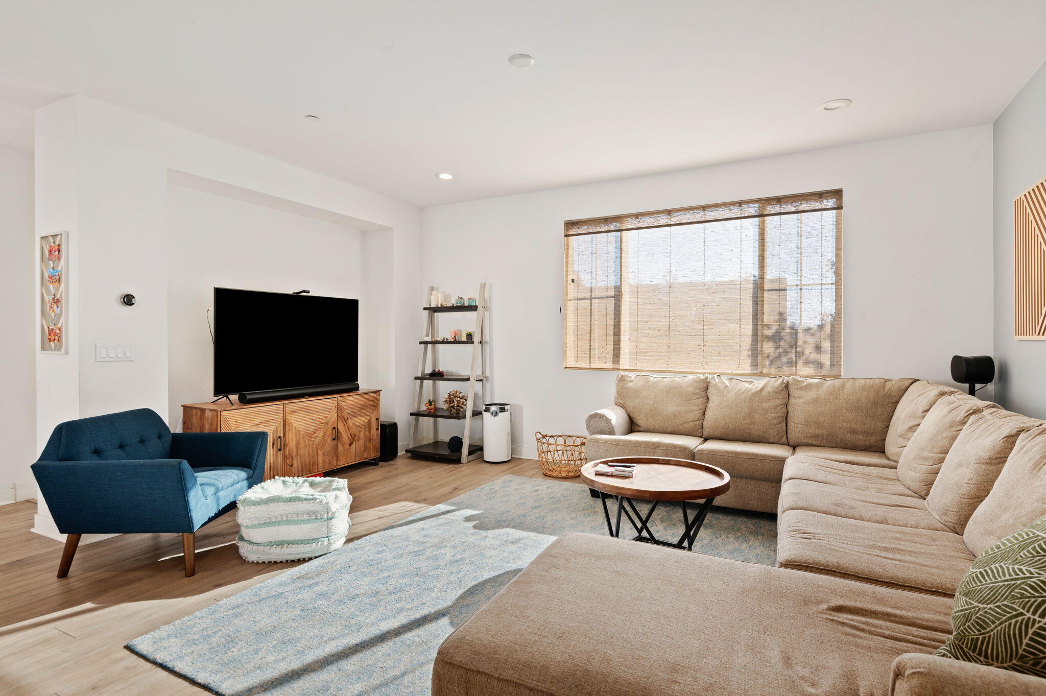 5701 Surfrider Way, 102