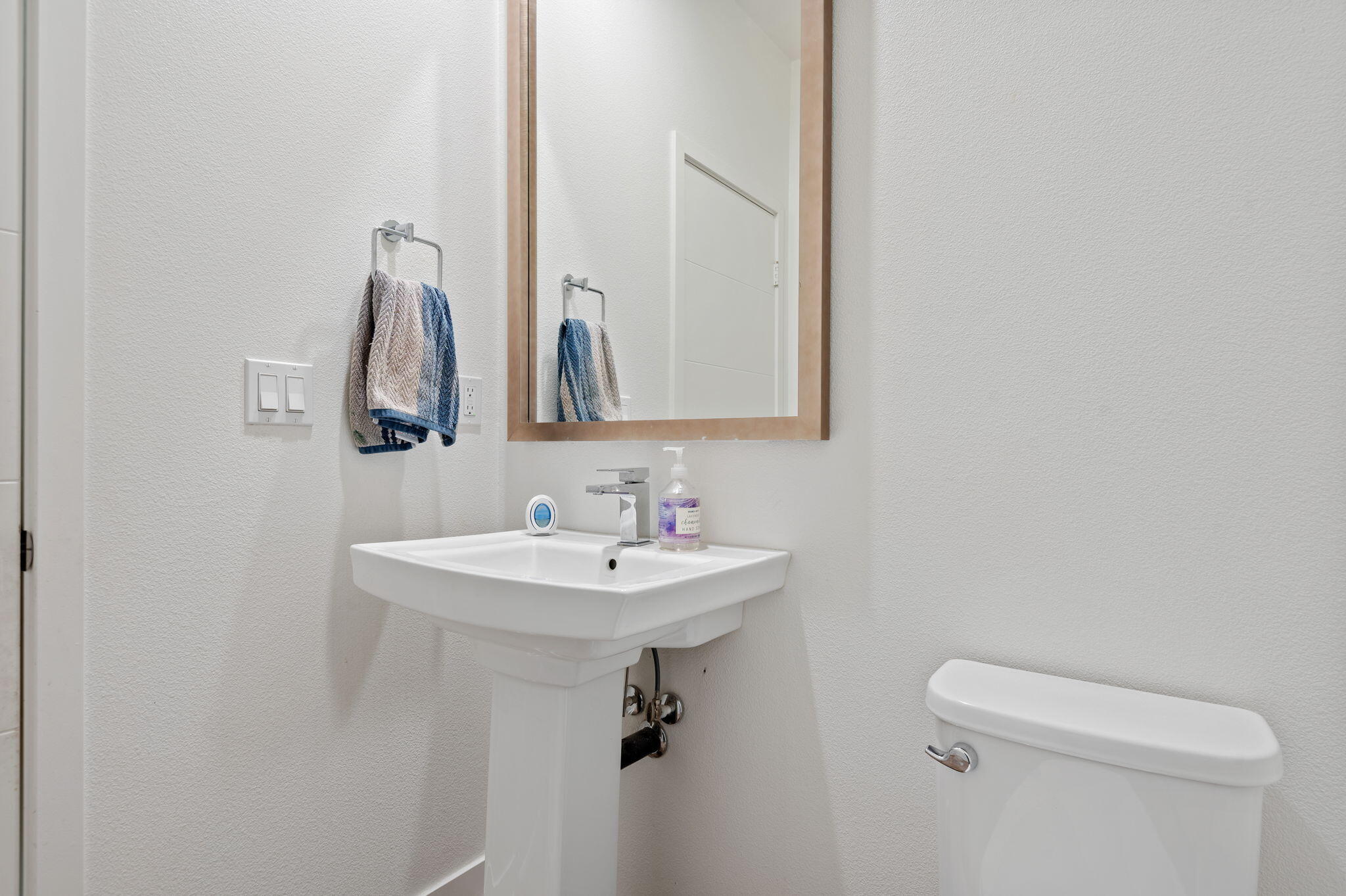 5701 Surfrider Way, 102