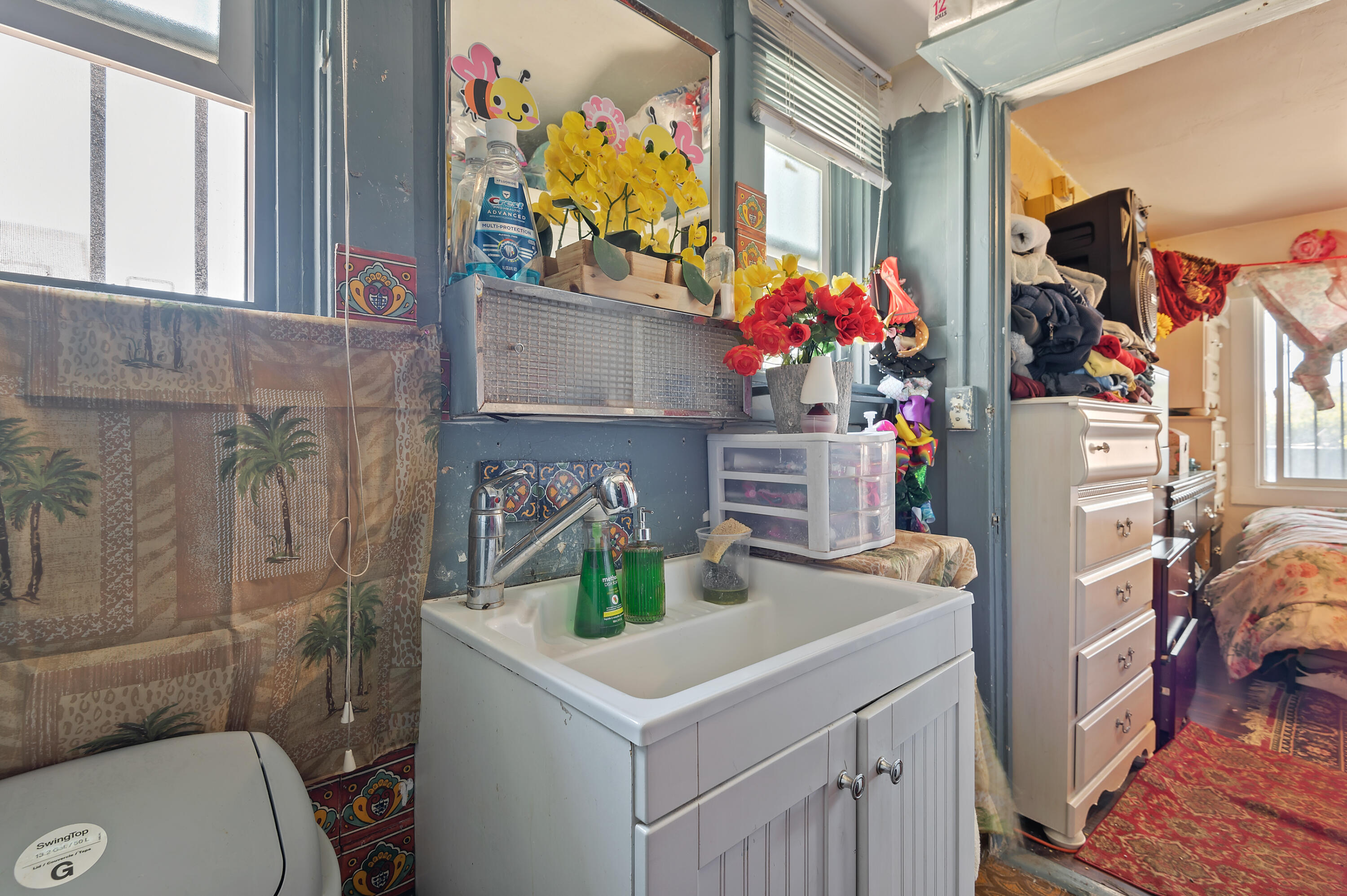 824 E Montecito Street