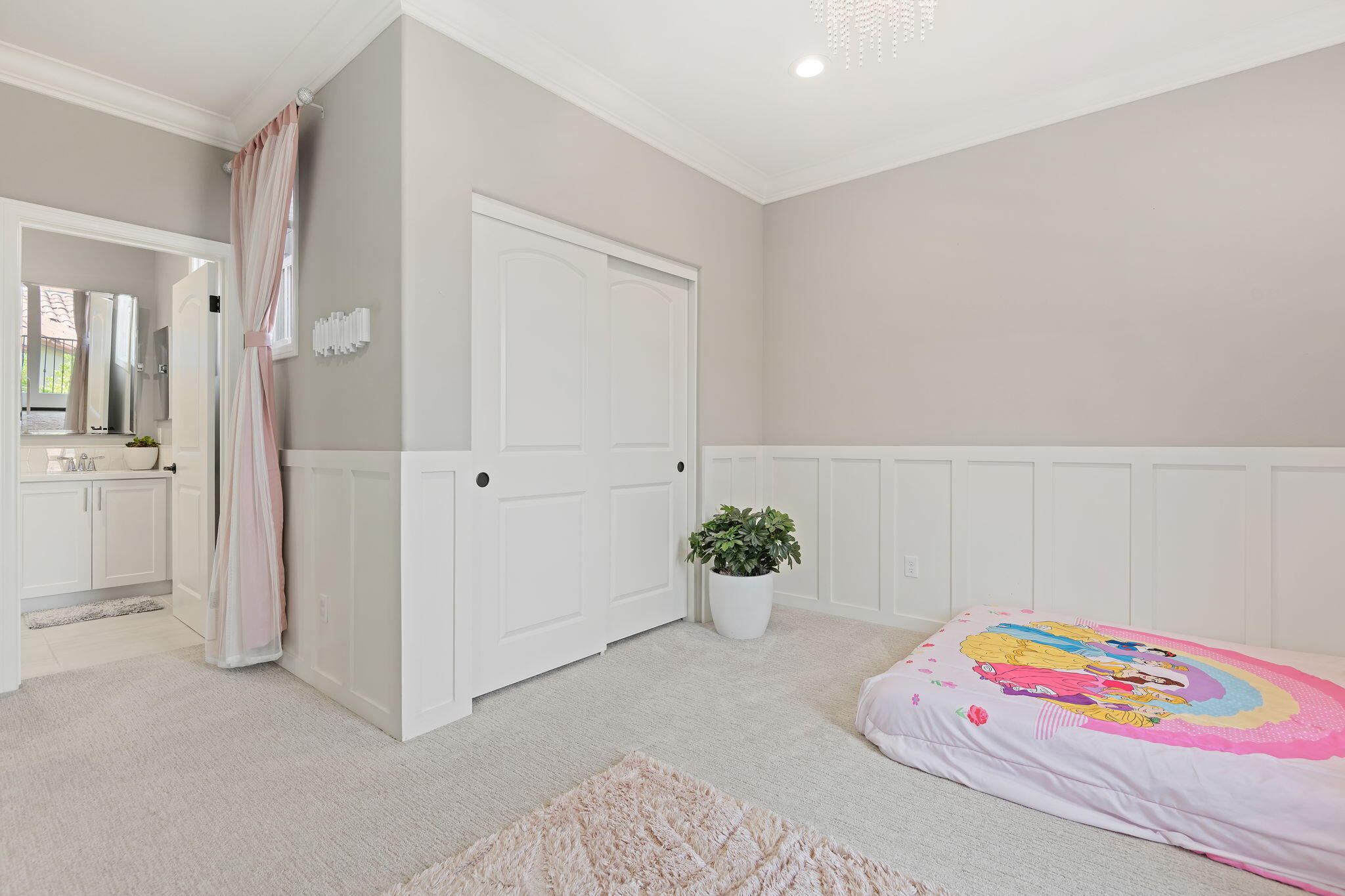 5487 Tree Farm Lane