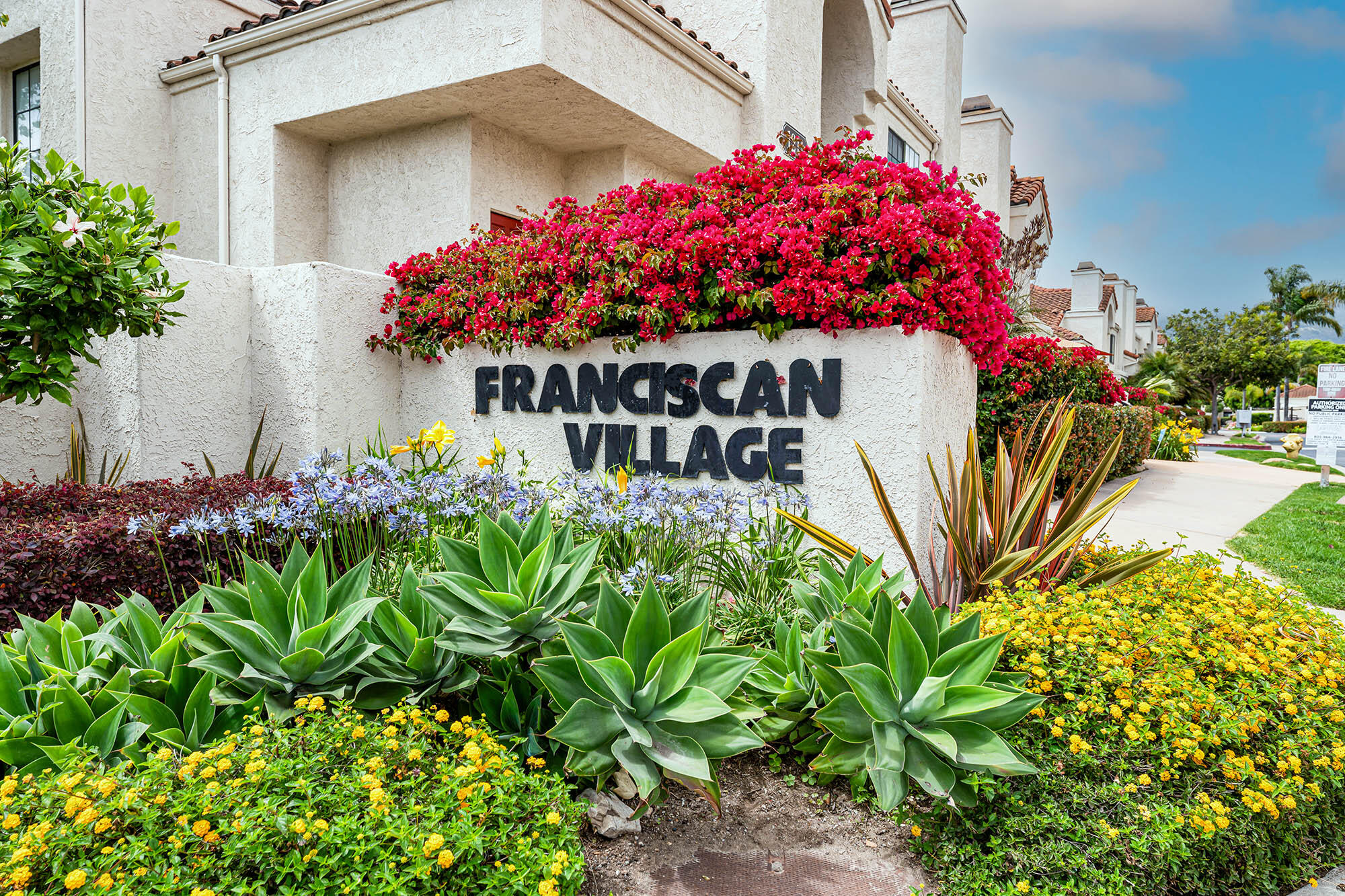 1240 Franciscan Court, 6