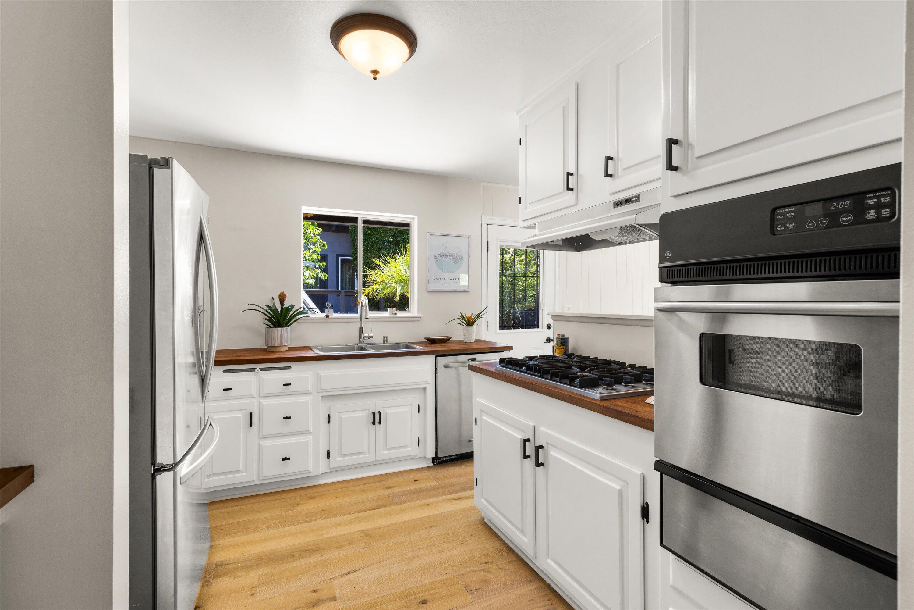 1633 La Coronilla Drive