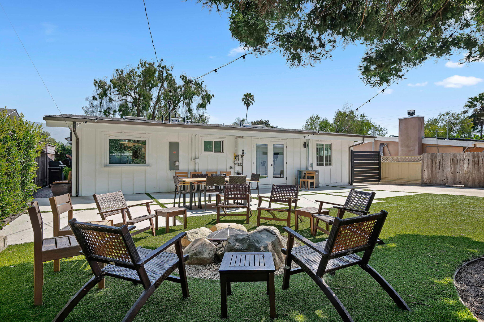 2009 Mountain Avenue