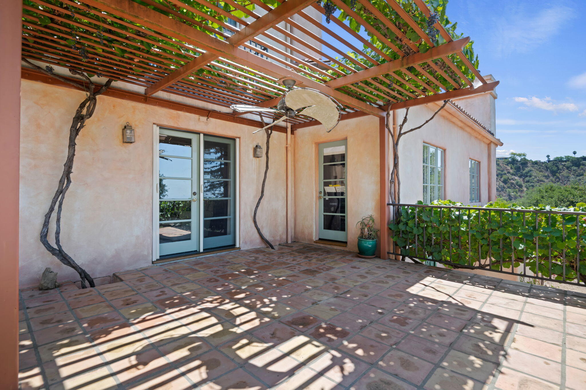 718 Las Canoas Place