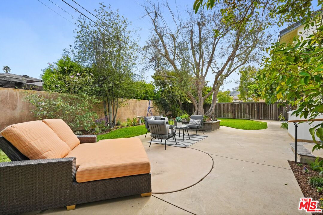 23608 Kathryn Ave