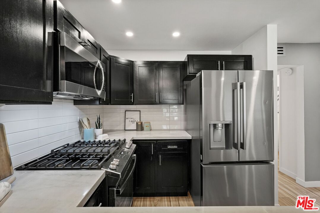11230 Peach Grove St Unit: 208