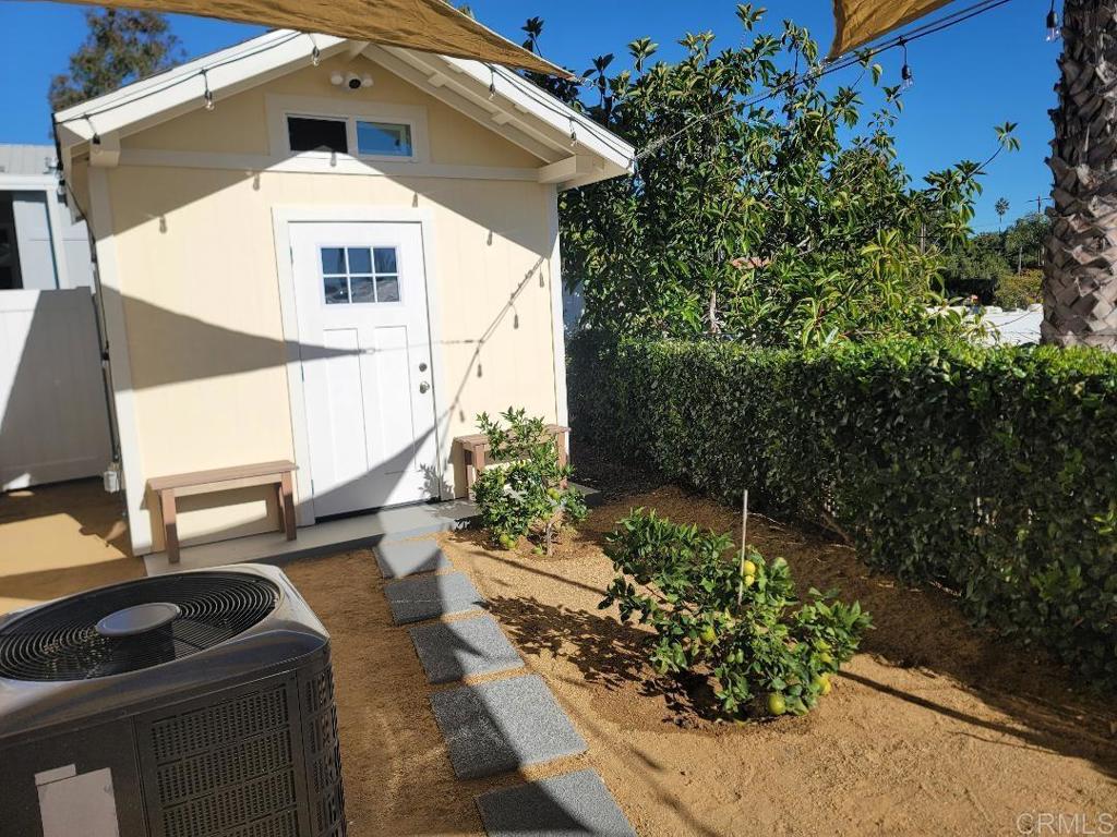 245 W Bobier Drive 90
