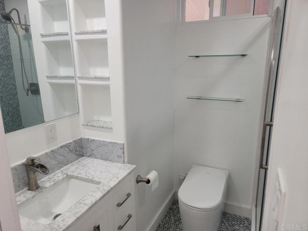 245 W Bobier Drive 90