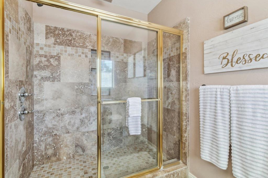 29950 Robbie Ln