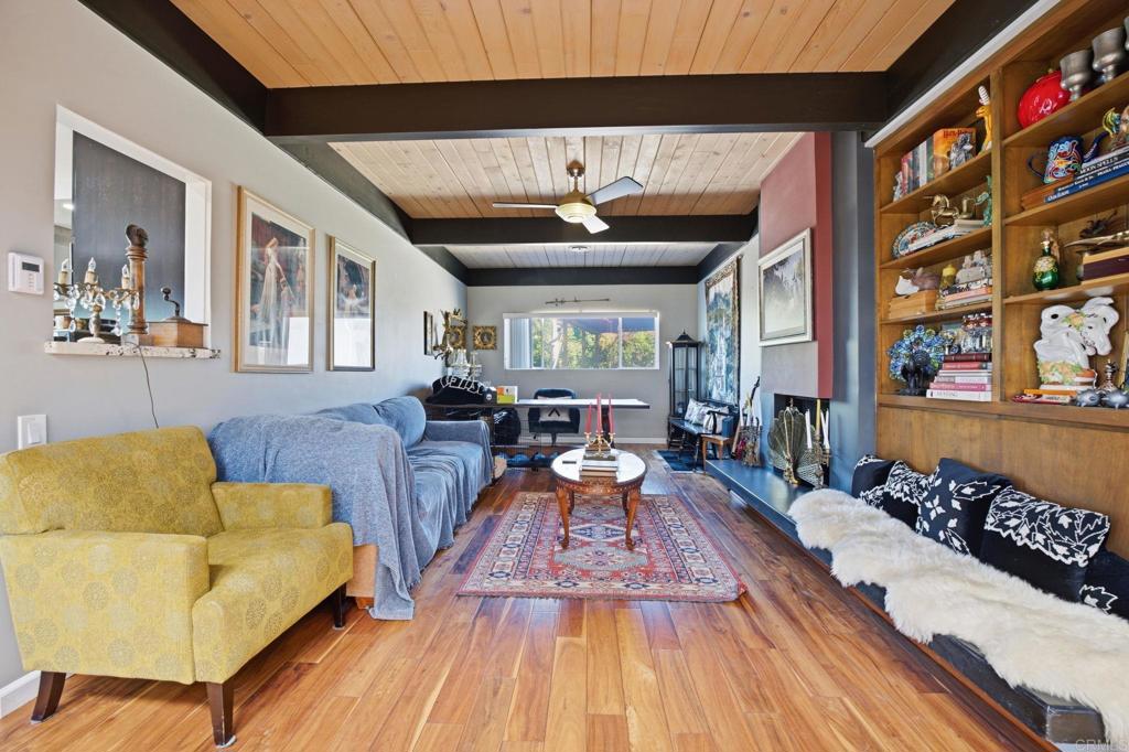 2106 Vista Grande Drive