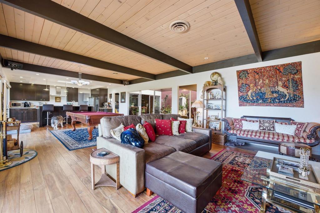 2106 Vista Grande Drive