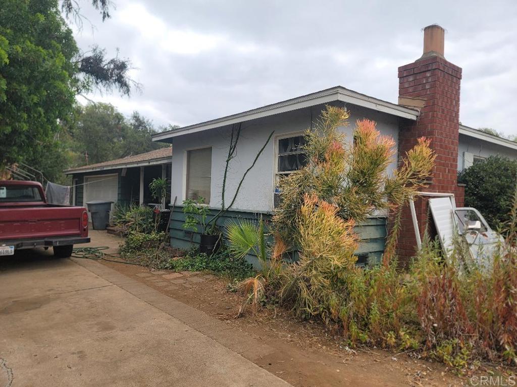 1619 Foothll Dr.