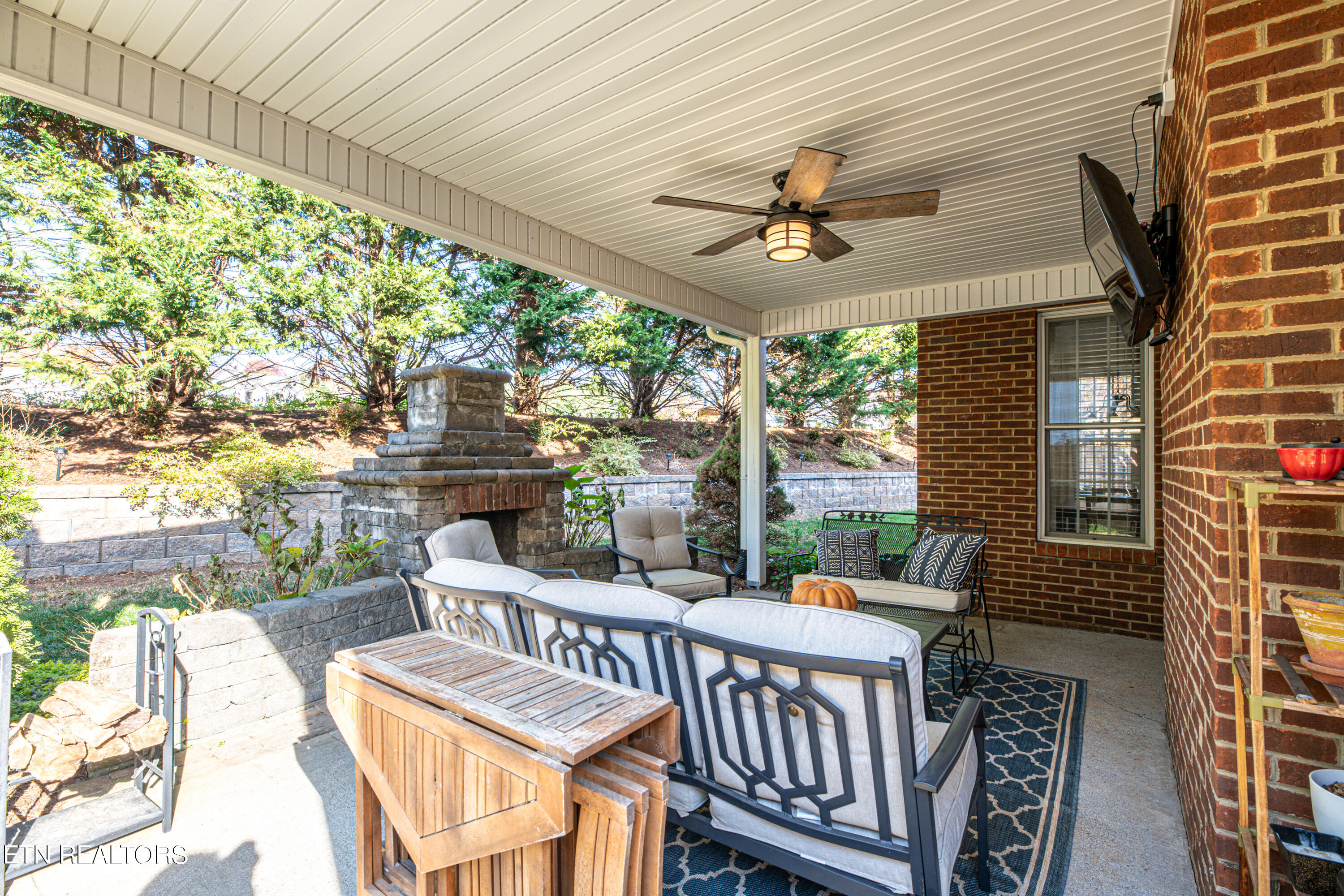 8147 Crimson Tree Lane