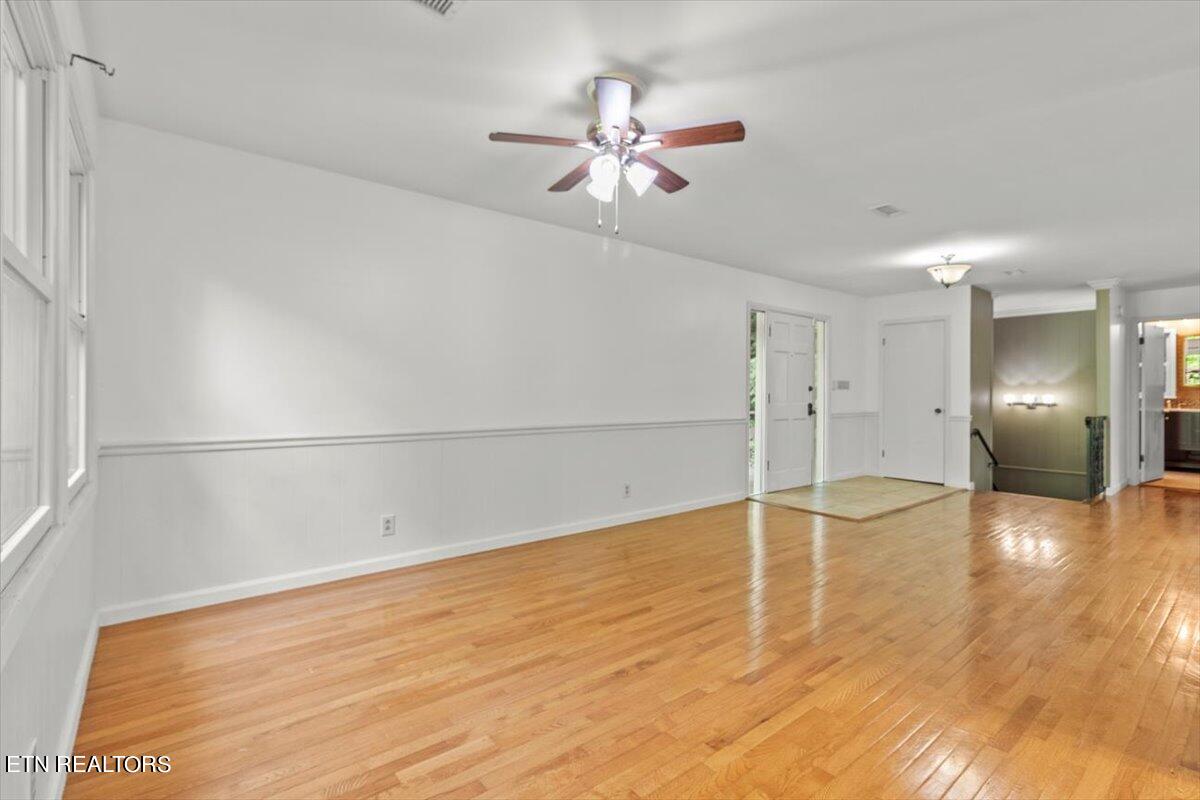 2504 Mont Glen Drive