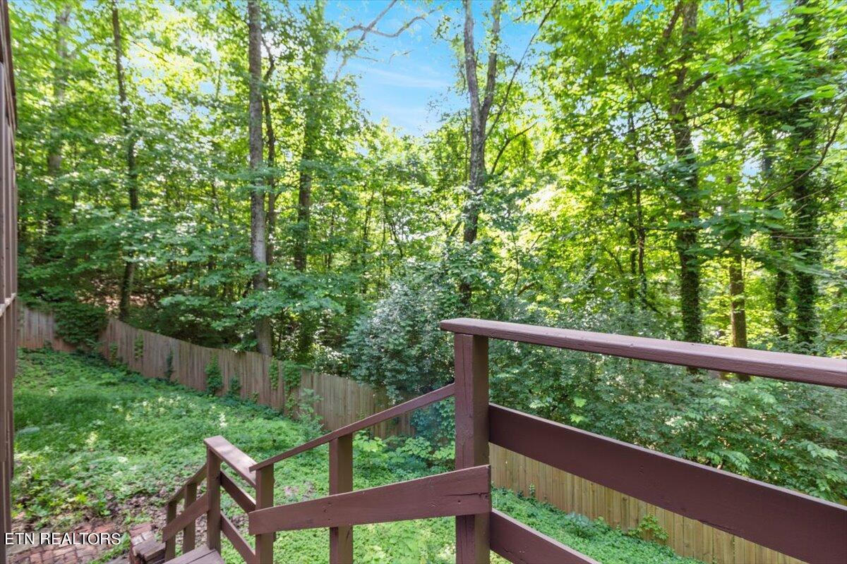 2504 Mont Glen Drive