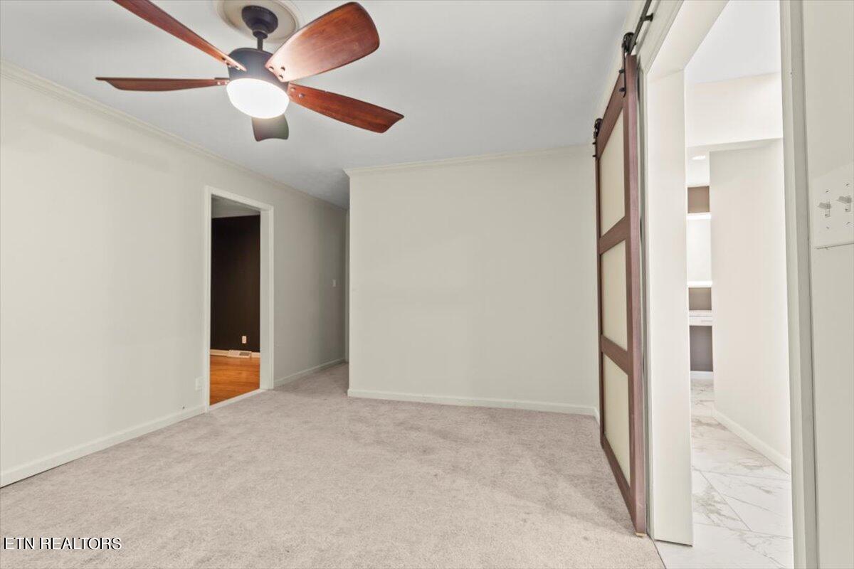 2504 Mont Glen Drive