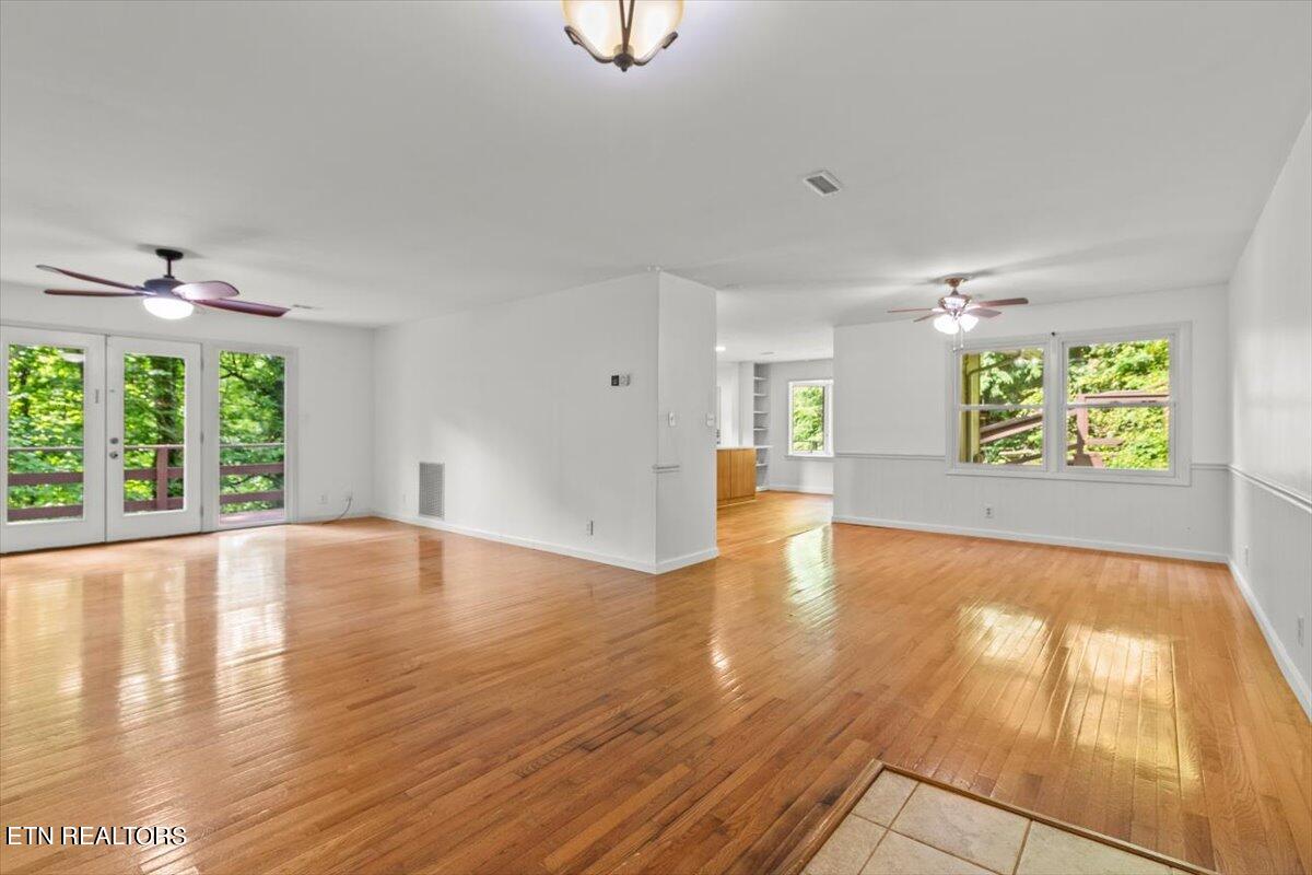 2504 Mont Glen Drive