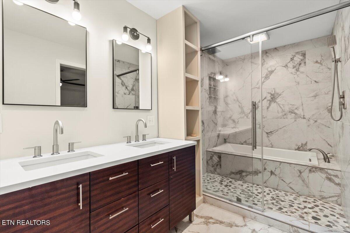 2504 Mont Glen Drive