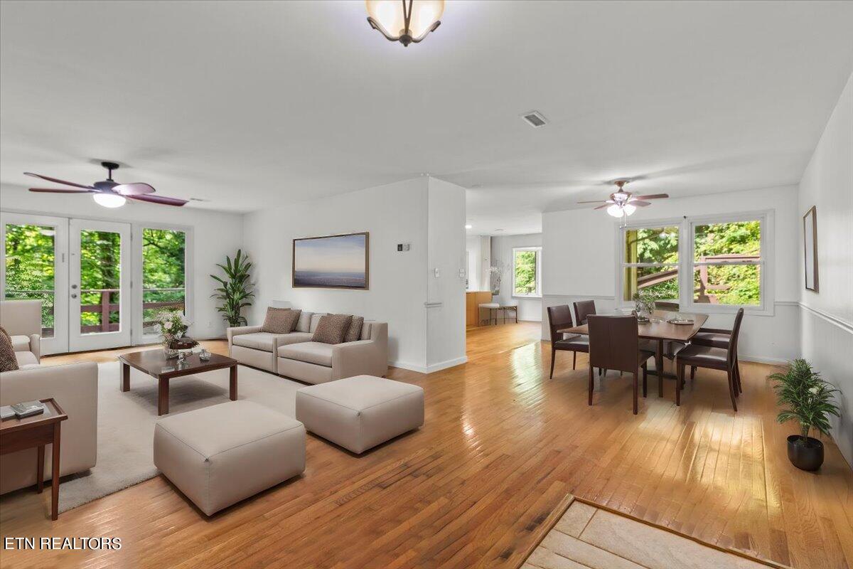 2504 Mont Glen Drive