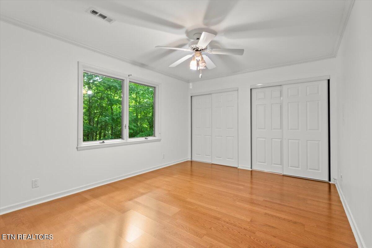 2504 Mont Glen Drive