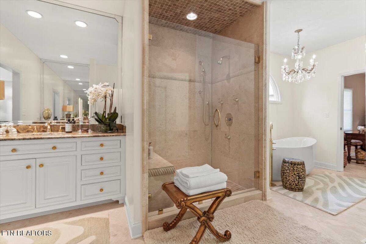 7049 Lake Bluff Court