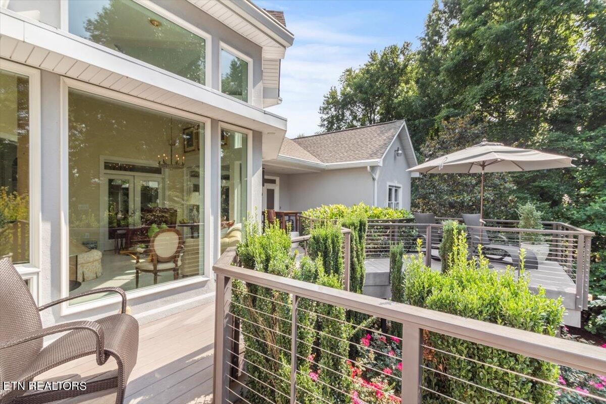 7049 Lake Bluff Court