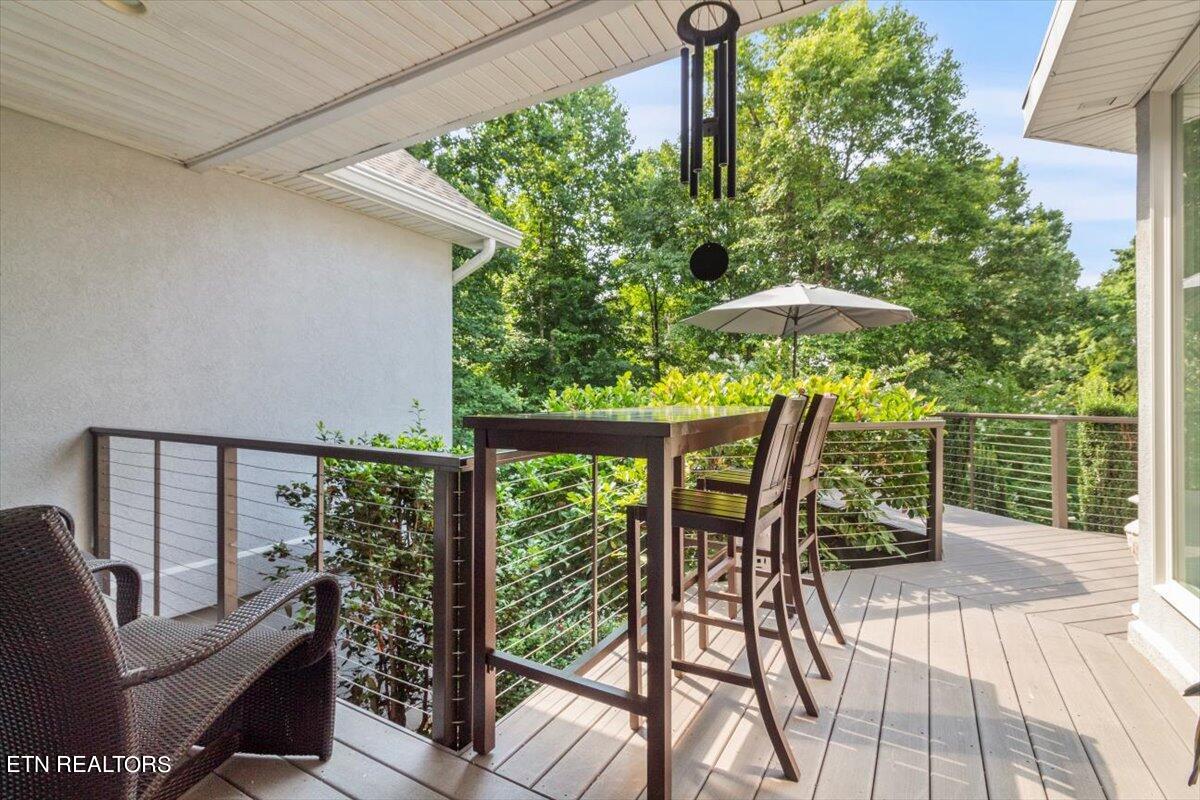 7049 Lake Bluff Court