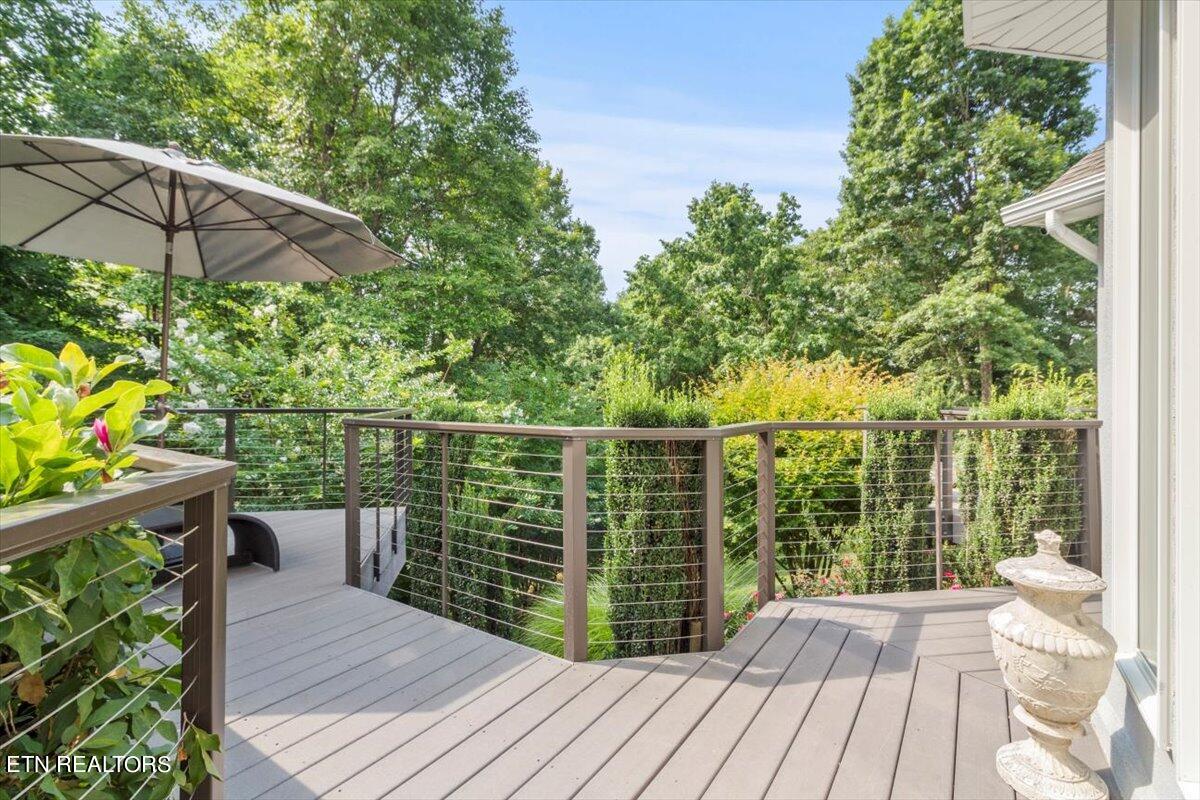 7049 Lake Bluff Court