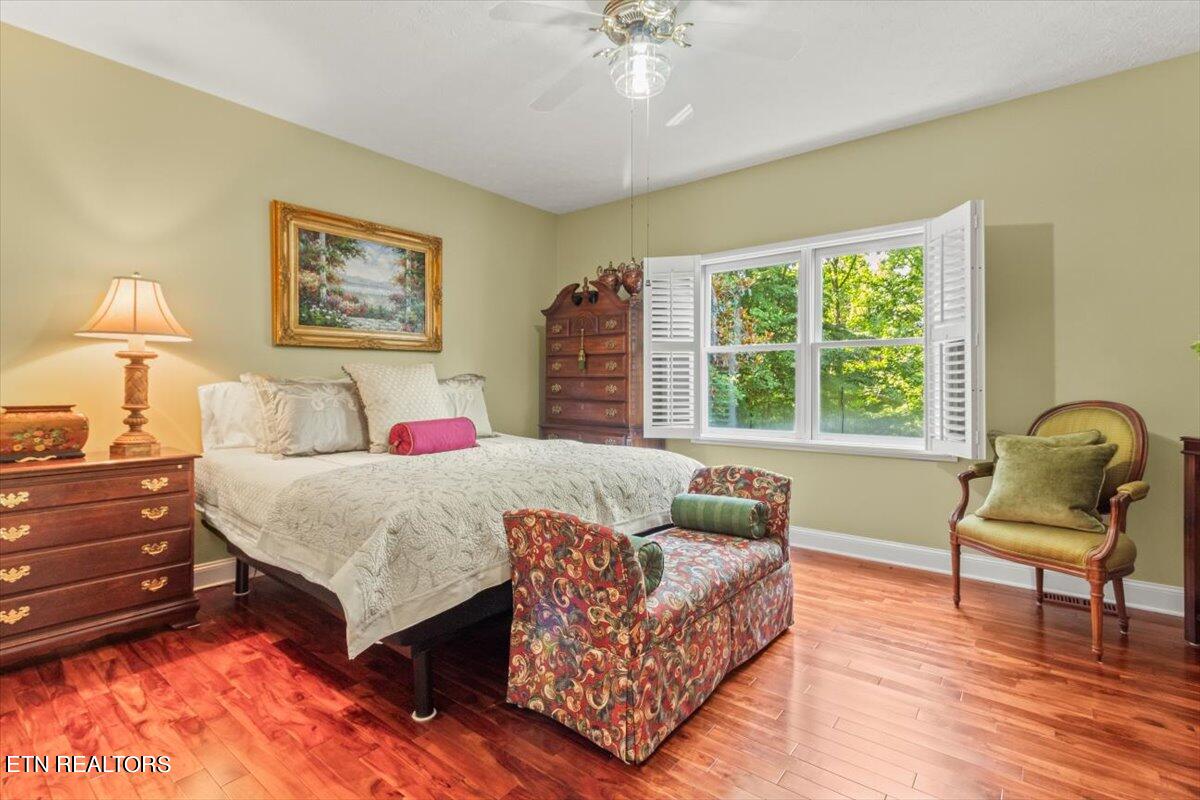 7049 Lake Bluff Court