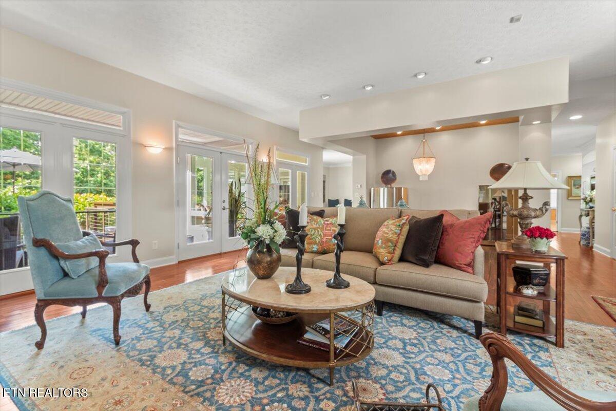 7049 Lake Bluff Court
