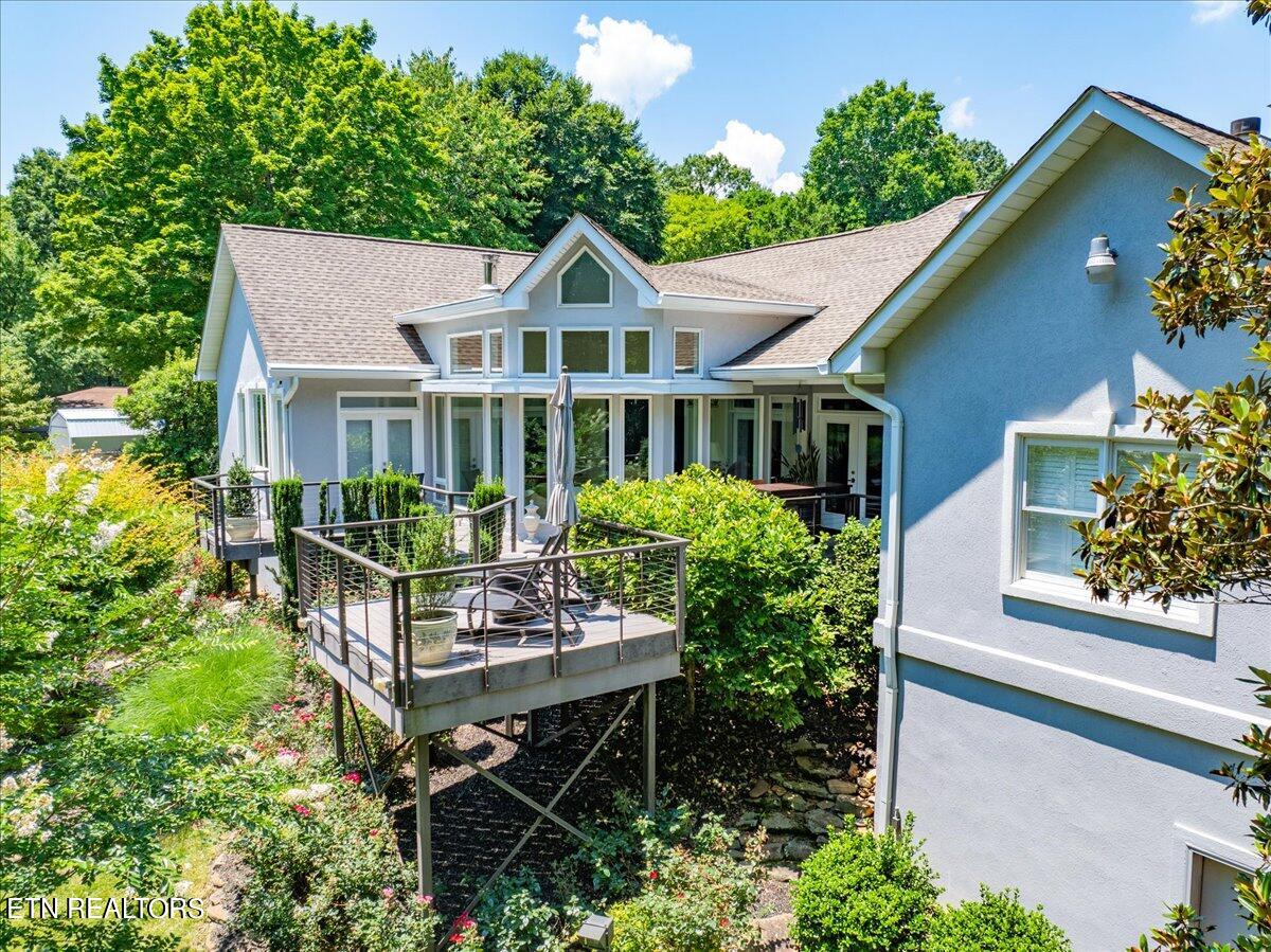 7049 Lake Bluff Court