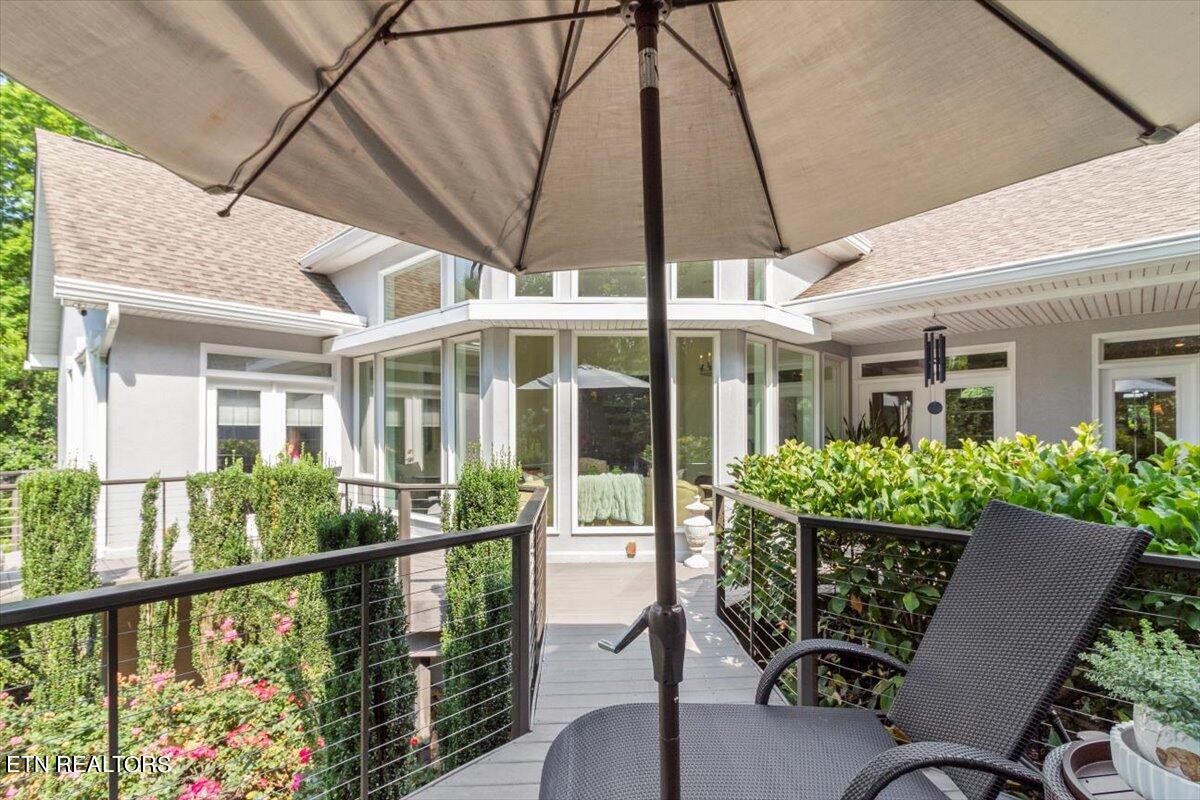 7049 Lake Bluff Court