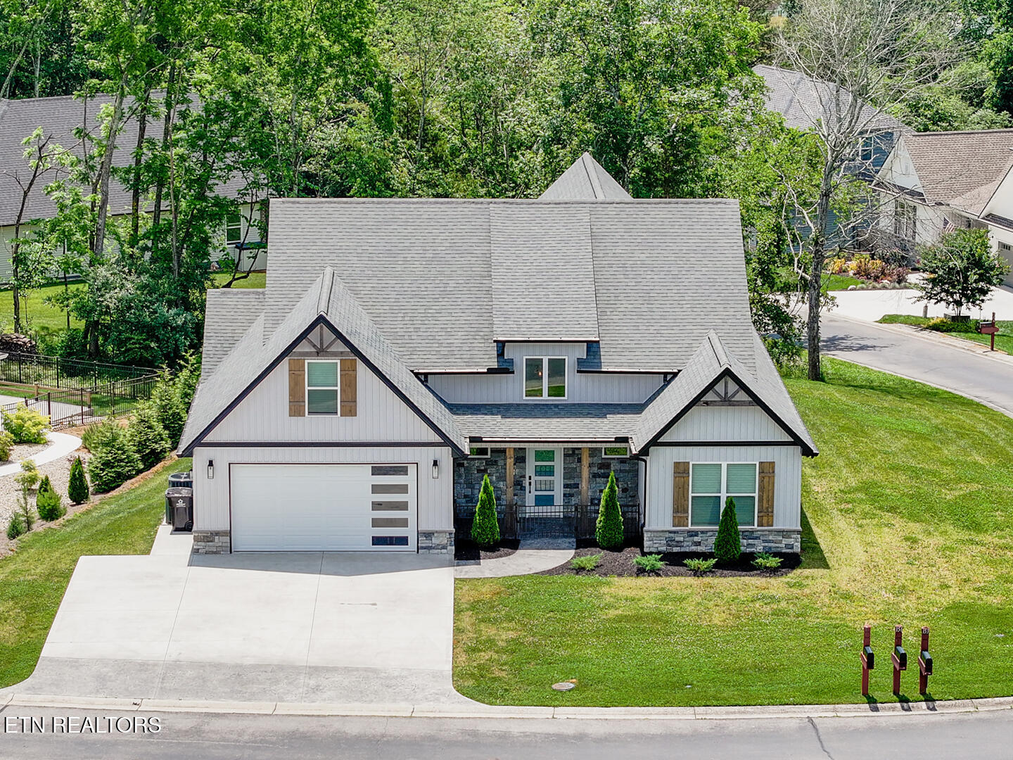 152 Pocola Way