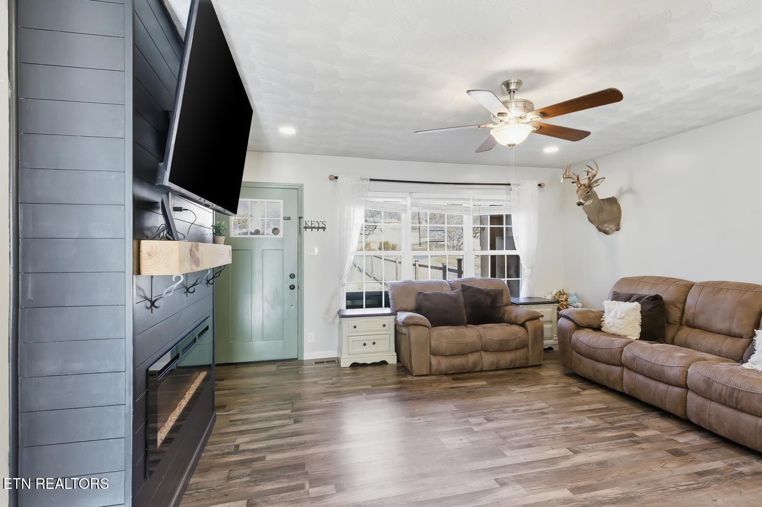 7212 Thorn Grove Pike