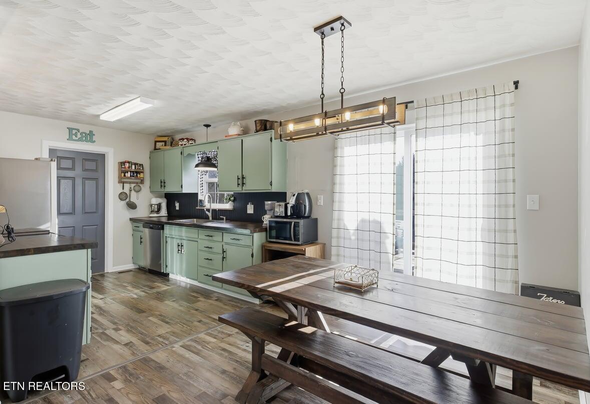 7212 Thorn Grove Pike