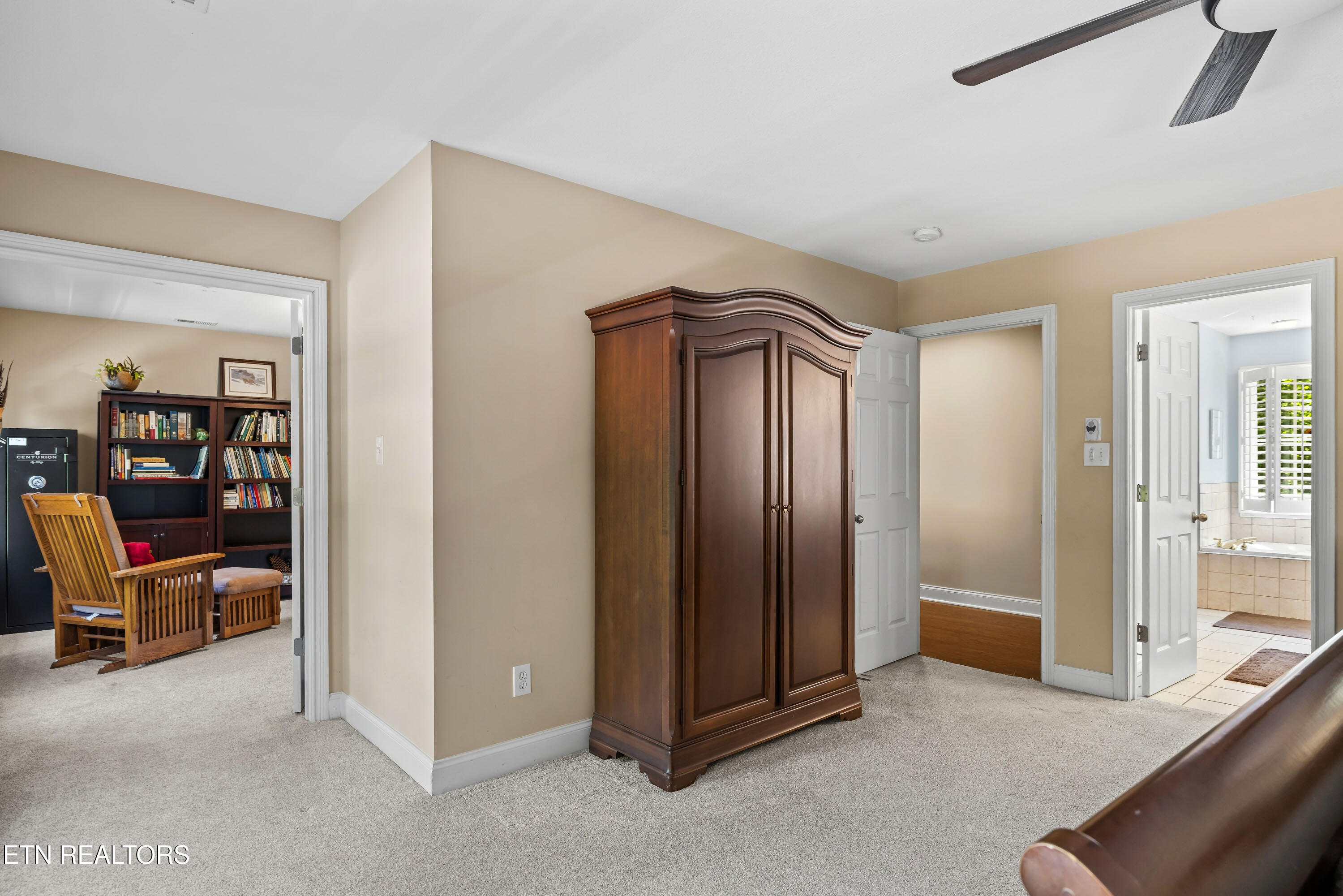 2624 Crystal Point Drive
