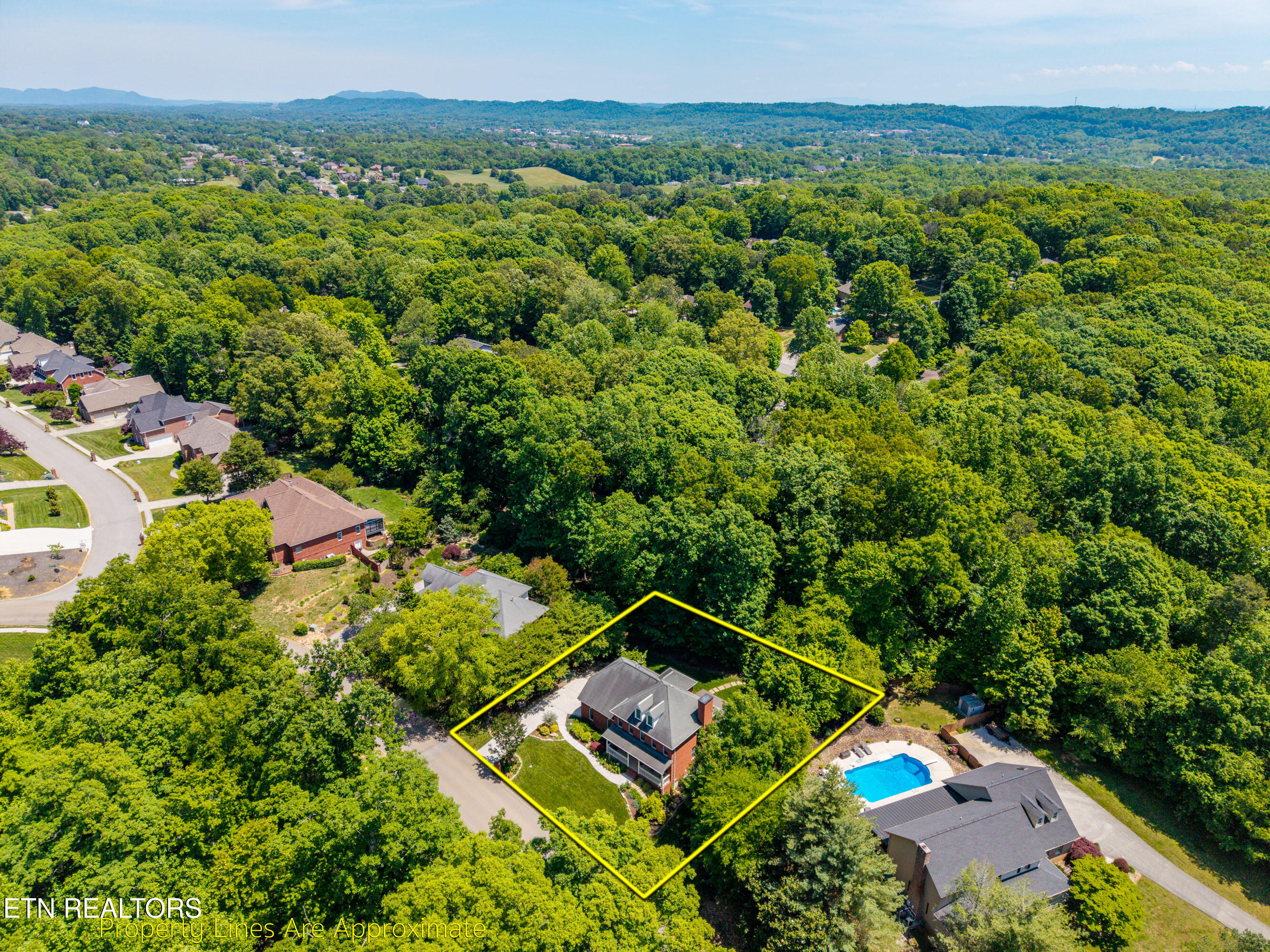 2624 Crystal Point Drive