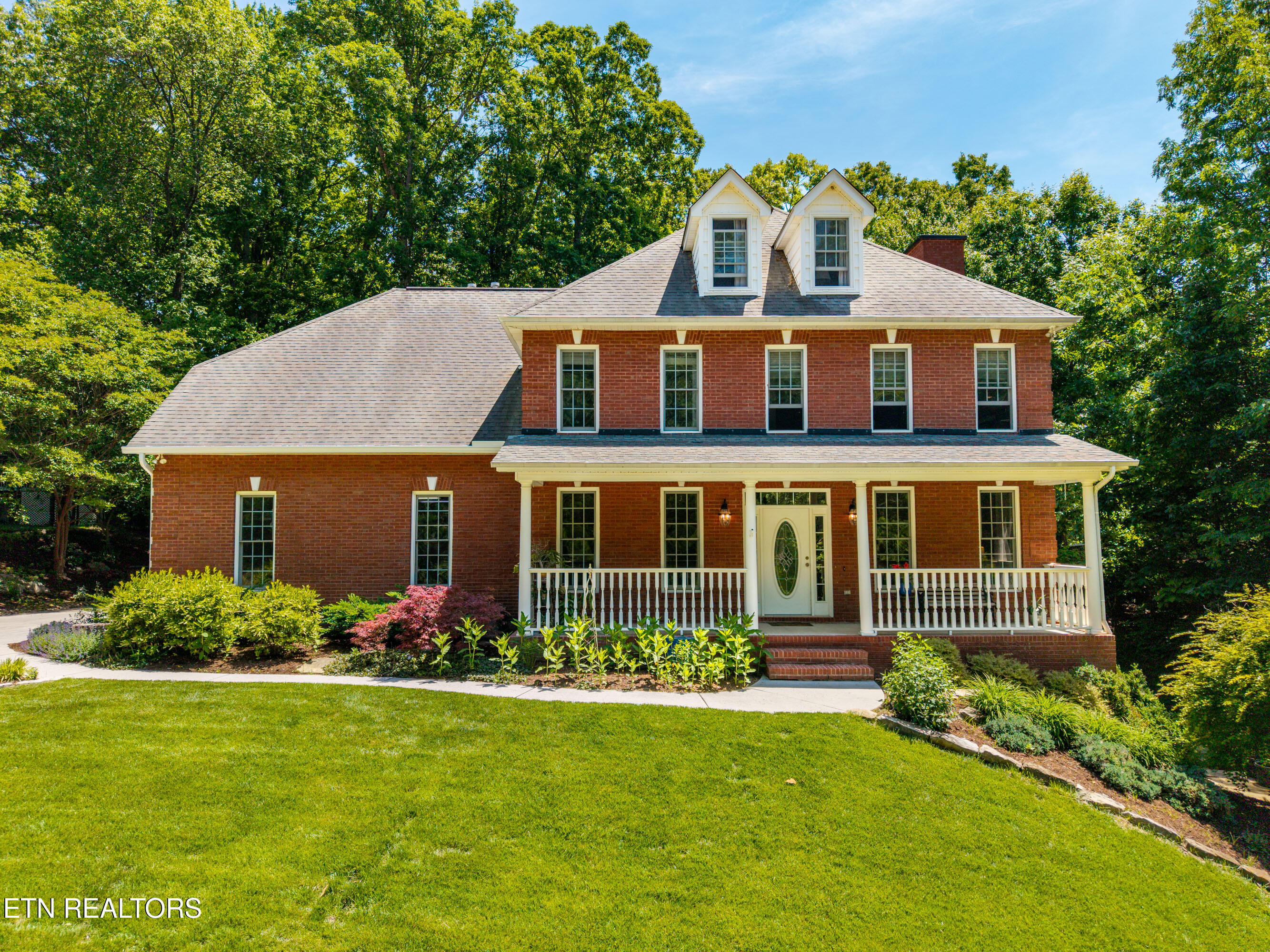 2624 Crystal Point Drive