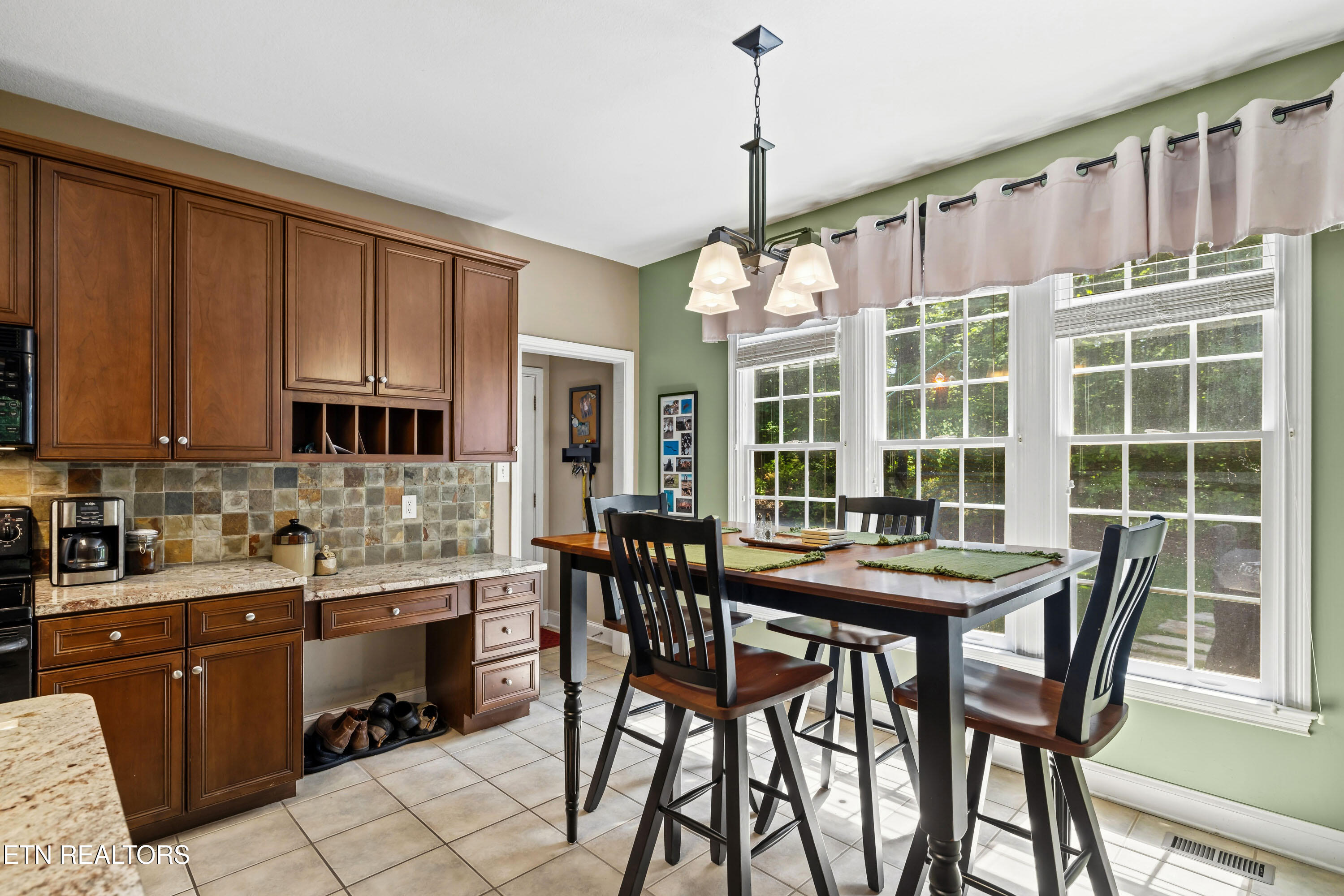 2624 Crystal Point Drive