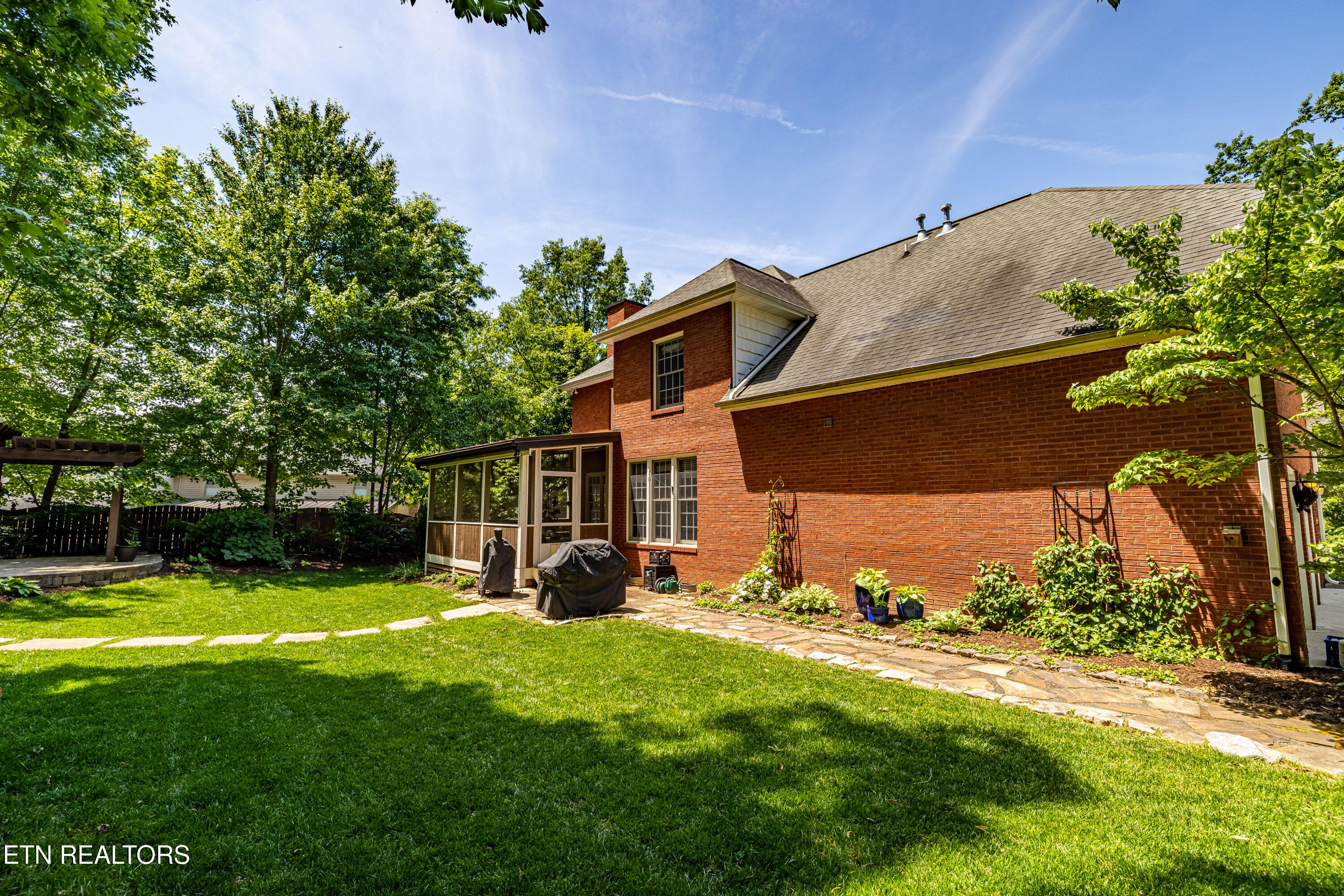 2624 Crystal Point Drive