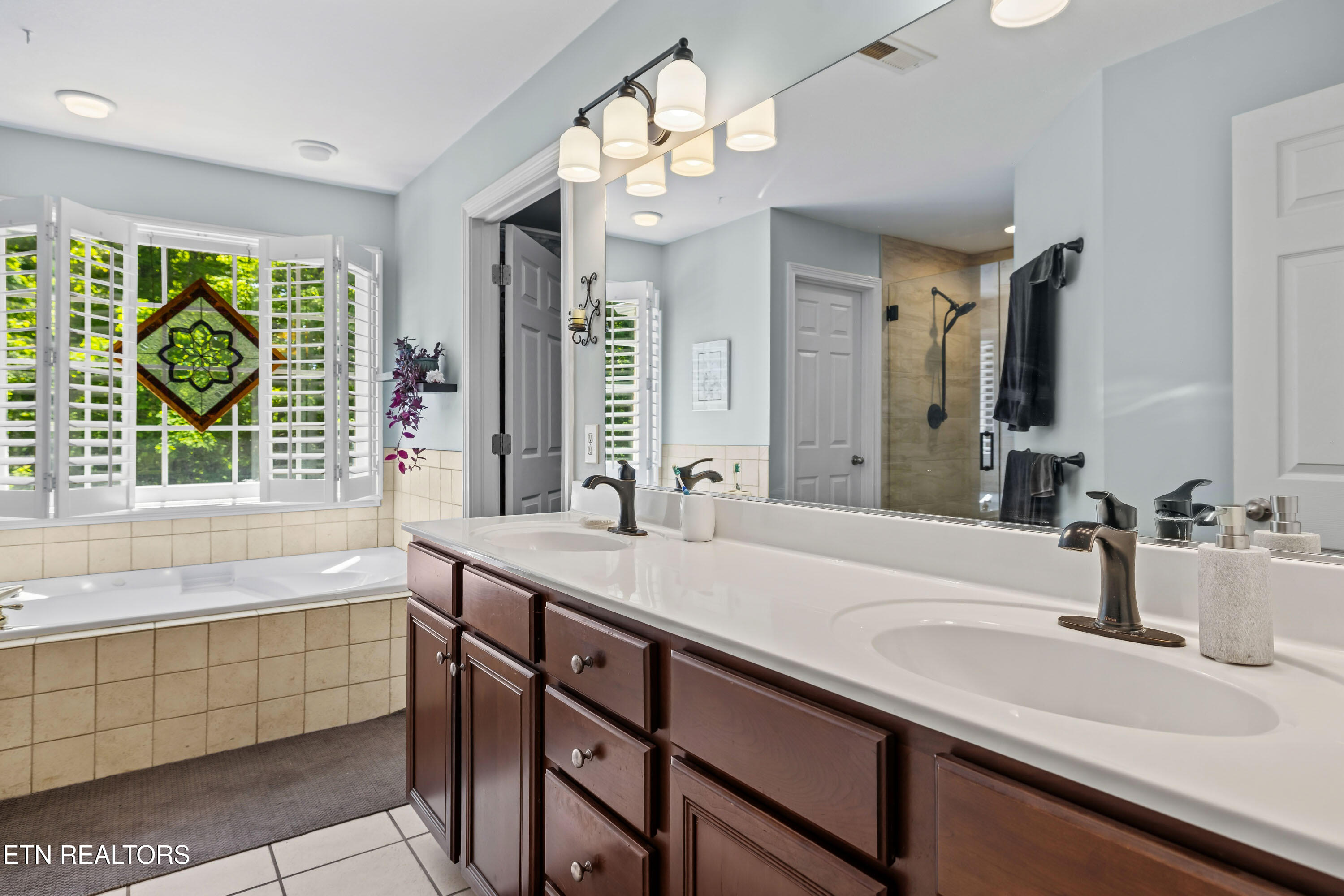 2624 Crystal Point Drive