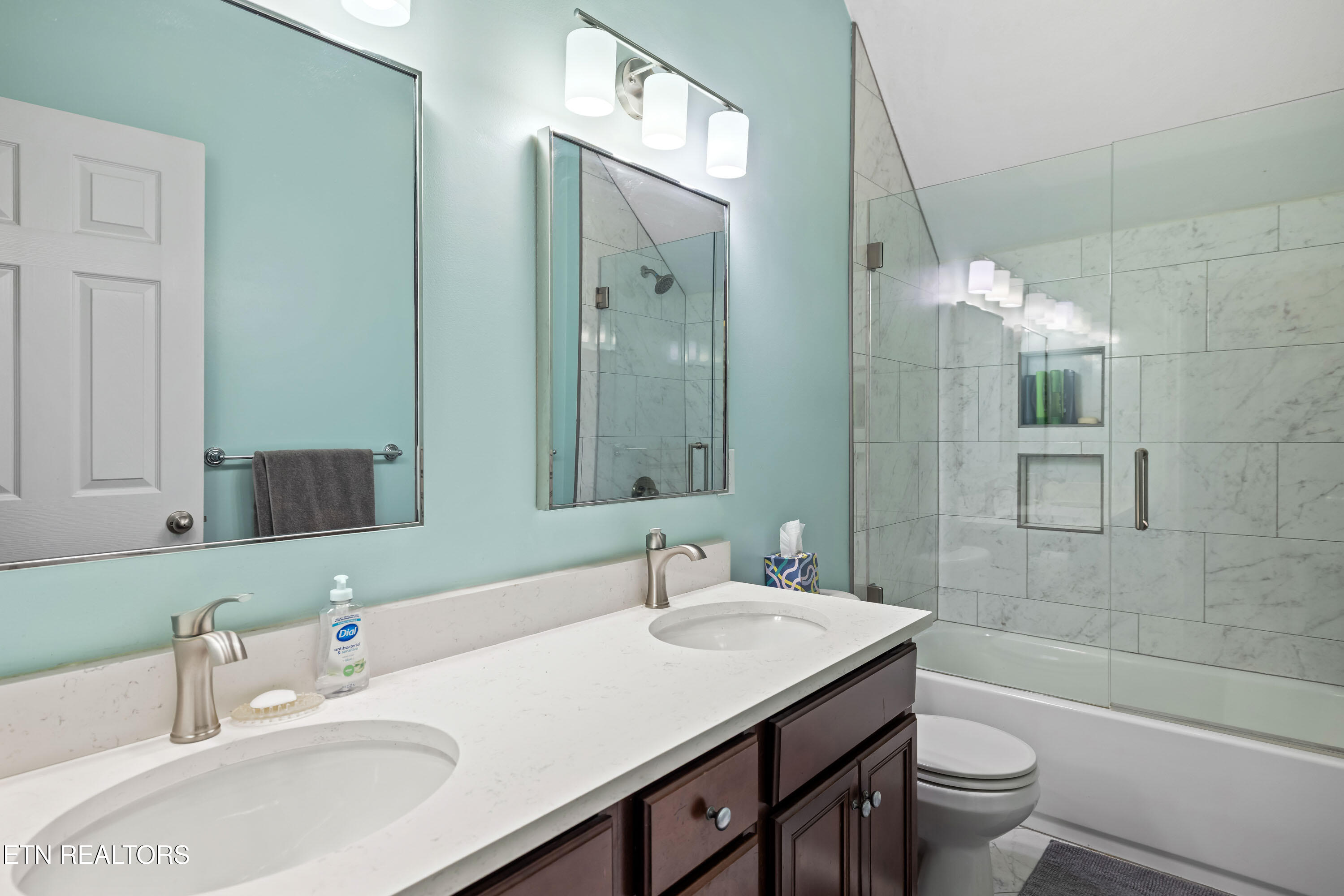 2624 Crystal Point Drive