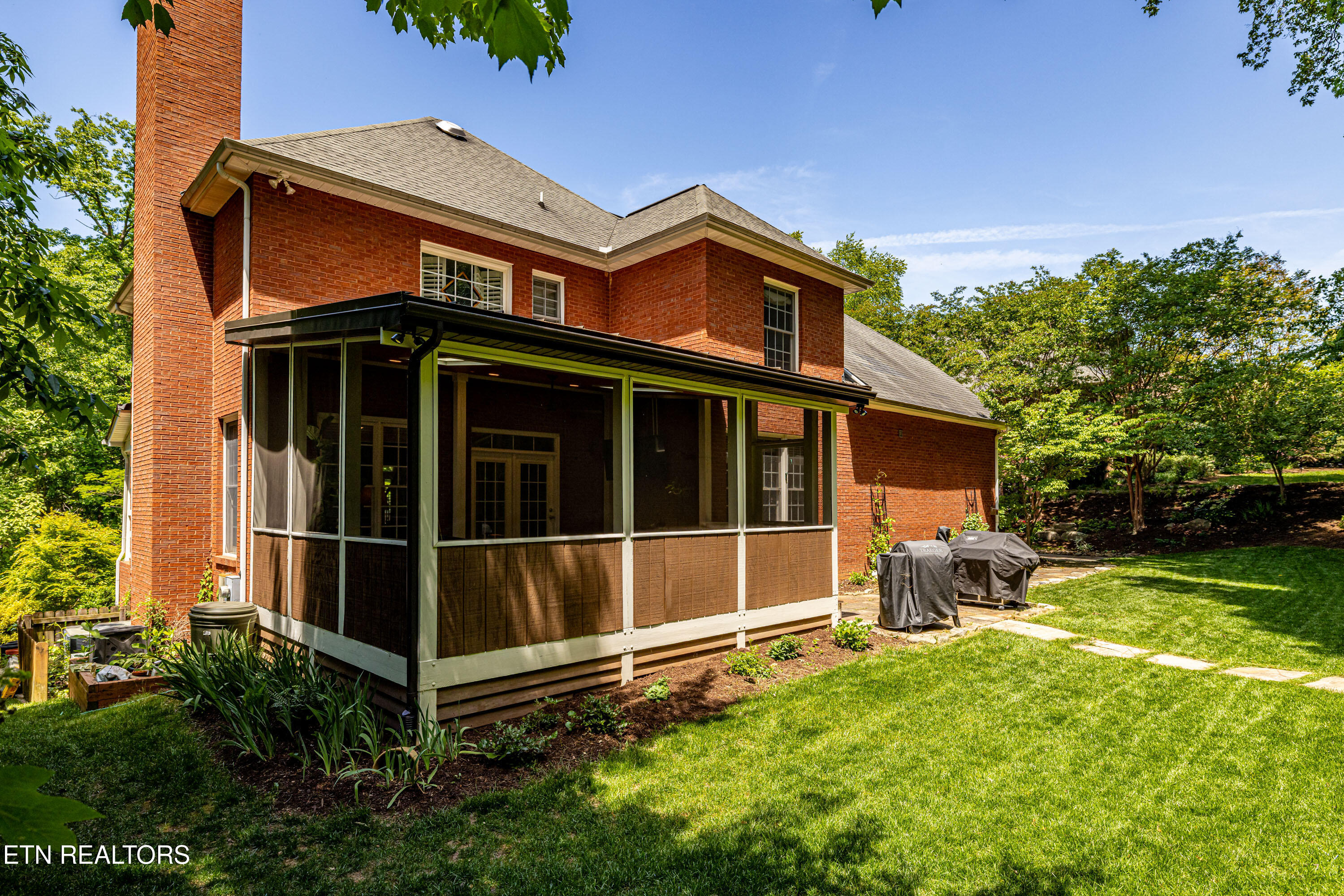 2624 Crystal Point Drive