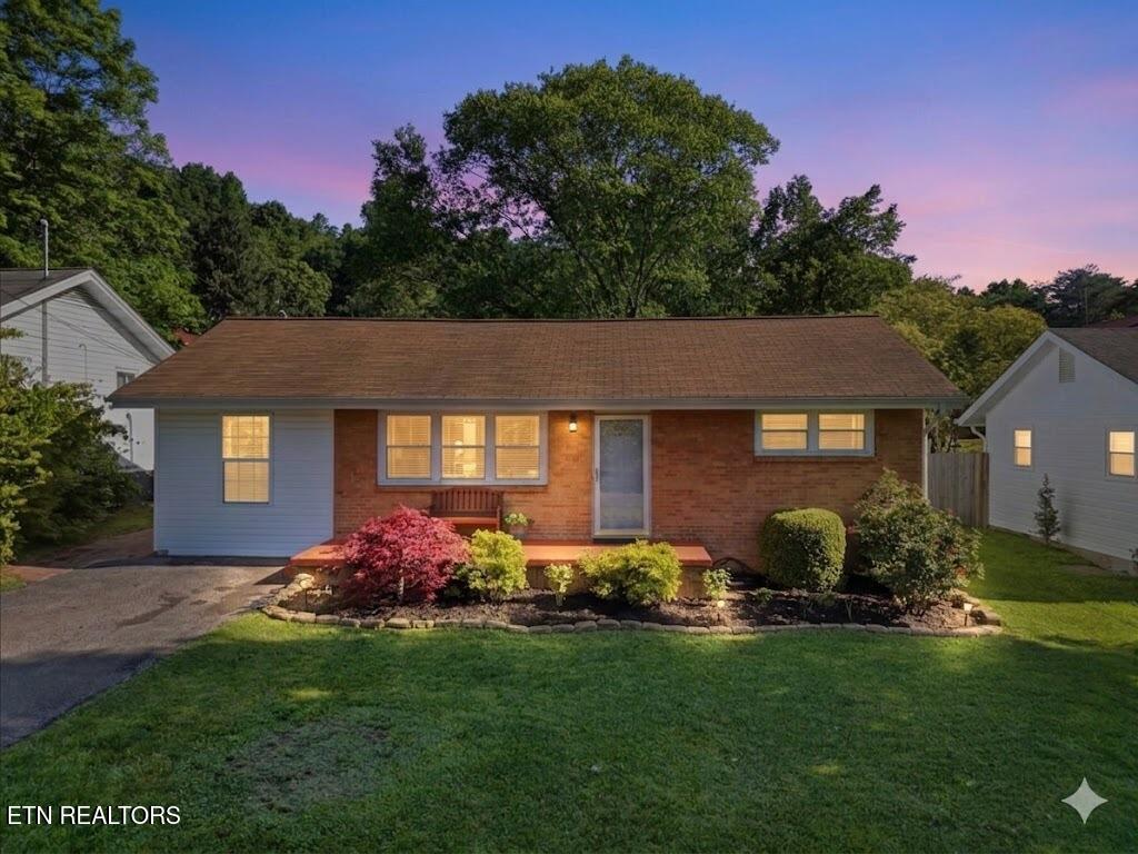 521 Tipton Ave